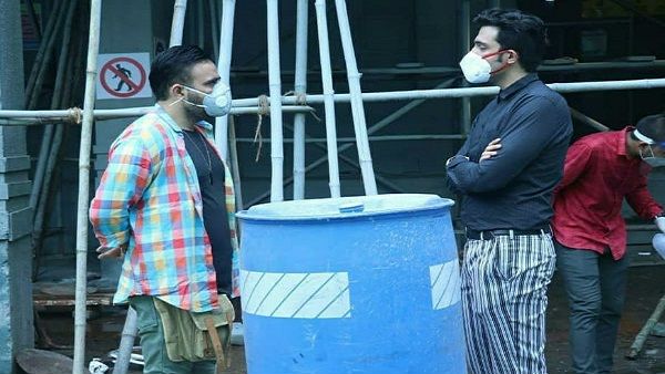 માસ્ક સાથે નજરે આવ્યા પાર્થ