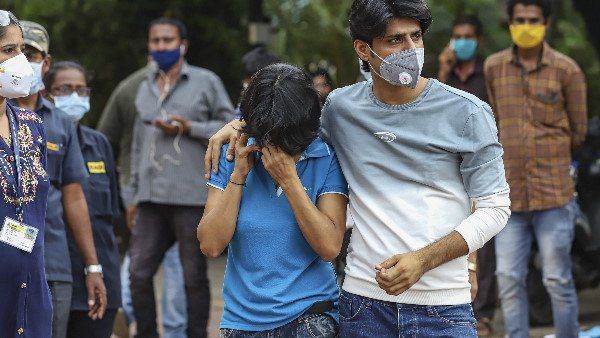 બહેને જણાવ્યું છે કે સુશાંત છેલ્લા 6 મહિનાથી ડિપ્રેશનમાં હતો બહેને જણાવ્યું છે કે સુશાંત છેલ્લા 6 મહિનાથી ડિપ્રેશનમાં હતો