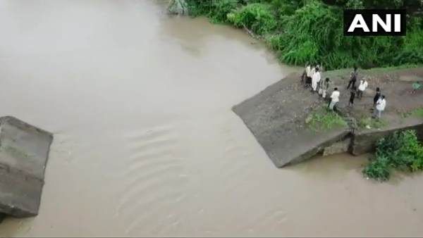 ગુજરાતના જૂનાગઢમાં ભારે વરસાદનો કહેર, ધસી પડ્યો 30 વર્ષ જૂનો પુલ