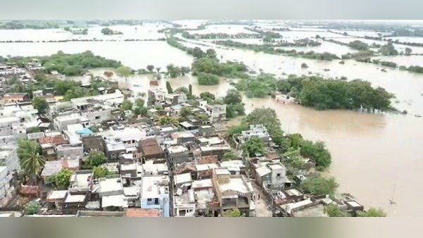 મોટાભાગની નદીઓ છલકાઈ રહી છે