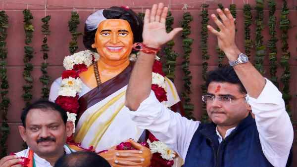 કપિલ સિબ્બલે કરી હતી આ દલીલો કપિલ સિબ્બલે કરી હતી આ દલીલો