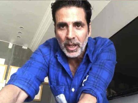 પાપારાઝી પર થયો ગુસ્સે પાપારાઝી પર થયો ગુસ્સે