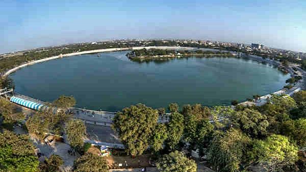 11. કાંકરીયા લેક