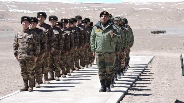 ચીની સેનાની મુવમેંટ