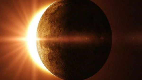 Lunar Eclipse: કુંવારાઓ માટે સારો નથી હોતો ચંદ્ર ગ્રહણ, જાણો કેમ