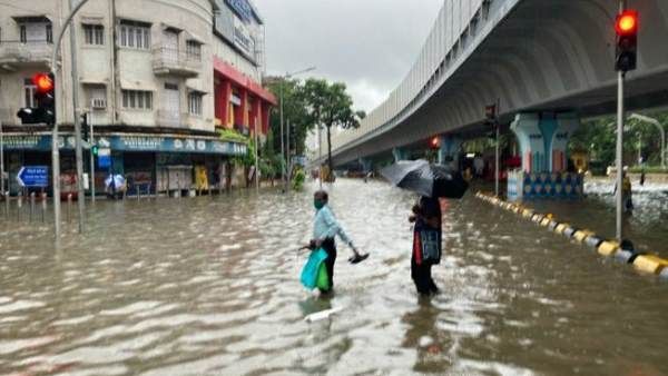 કારણ વિના ઘરમાંથી બહાર ન નીકળો