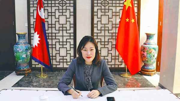 વિદેશી બાબતોના અધિકારીઓમાં વિક્ષેપ વિદેશી બાબતોના અધિકારીઓમાં વિક્ષેપ