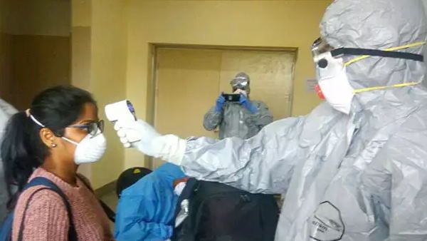 પ્રથમ- જો વધારે તાવ આવે છે, તો તે કોરોના હોઇ શકે છે