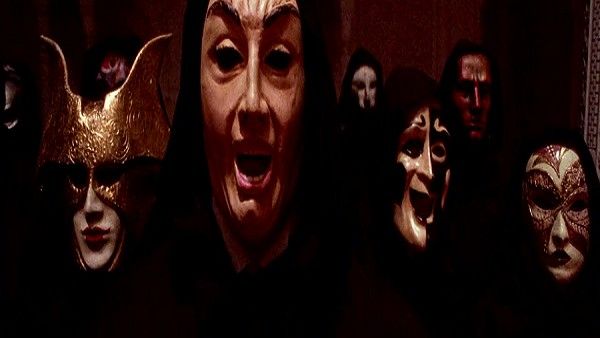 નવ રહસ્યમયી લોકો નવ રહસ્યમયી લોકો