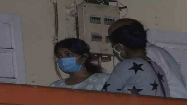 મહેશ ભટ્ટ સાથે શેર કરતી હતી રિયા મહેશ ભટ્ટ સાથે શેર કરતી હતી રિયા