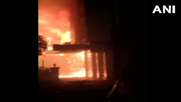 આંધ્ર પ્રદેશમાં હોચલમાં લાગી આગ, 7 લોકોના મોત, 30થી વધુ ઘાયલ