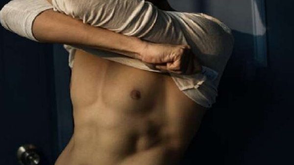 કોઈ પણ માણસ જાહેર સ્થળોએ શર્ટલેસ થઈ શકશે નહી કોઈ પણ માણસ જાહેર સ્થળોએ શર્ટલેસ થઈ શકશે નહી