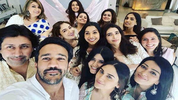 એકતા કપૂરના ઘરે ધામધૂમથી ગણપતિ વિસર્જન, સ્ટાર્સની ભીડ, જુઓ તસવીરો