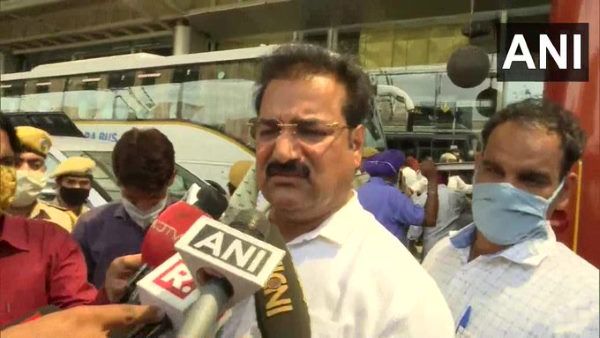 આત્મહત્યા કરનાર 11 લોકોના ઘરે પહોંચ્યા મુખ્યમંત્રી 