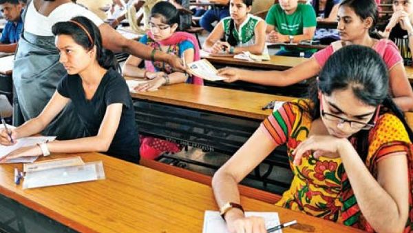 4000થી વધુ છાત્રોએ કરી ભૂખ હડતાળ