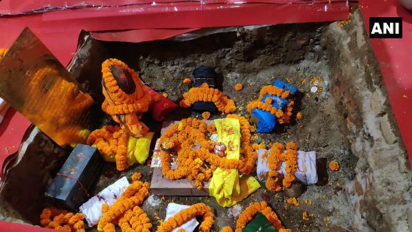 ભુમી પુજનમાં ઉપયોગમાં લેવાઇ આ ખાસ ઇંટ, દુનિયાભરના ભક્તોએ મોકલાવી હતી