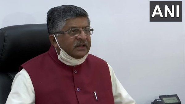 રવિશંકર પ્રસાદ થયા સેલ્ફ ક્વોરેન્ટાઇન, અમિત શાહ સાથે કરી હતી મુલાકાત