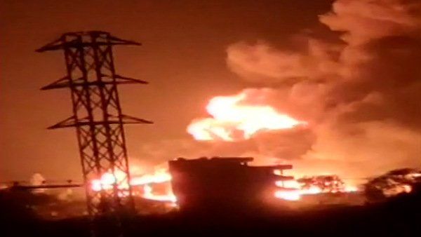 તેલંગાનાઃ કેમિકલ ફેક્ટરીમાં લાગી ભીષણ આગ, બાજુમાં છે એરફોર્સ એકેડમી