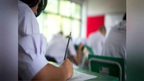 'બાળકોને લાગવુ જોઈએ કે નૉર્મલ છે બધુ, આના માટે સૌથી સારી રીત છે ઑનલાઈન અભ્યાસ'