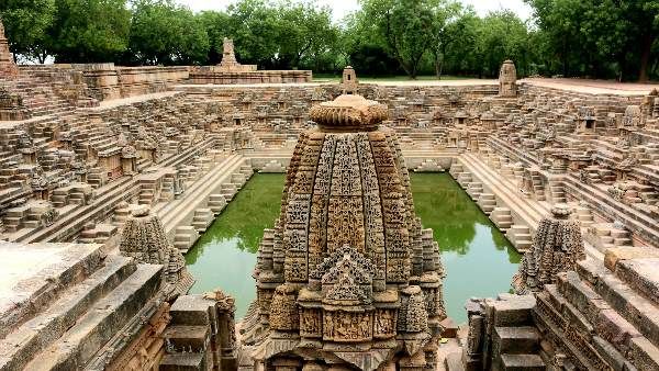 વરસાદના દિવસોમાં સૂર્ય મંદિરની સુંદરતા