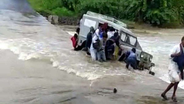 આદિવાસીઓ હતા જીપમાં સવાર