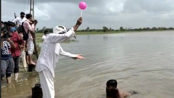 આ રીતે સૌનુ ધ્યાન ખેંચ્યુ