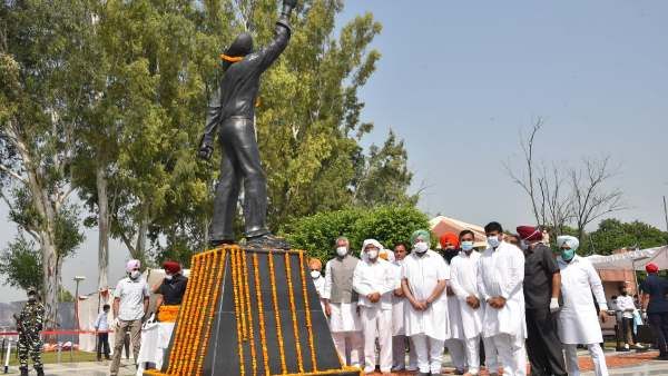 કિસાન બિલના વિરોધમાં શહીદ ભગત સિંહના ગામમાં અમરિંદર સિંહના ધરણા