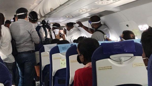 ઇન્ડિગો પાસે કંગનાની ફ્લાઇટની DGCIએ માંગ્યો રિપોર્ટ, શું હશે કારણ?