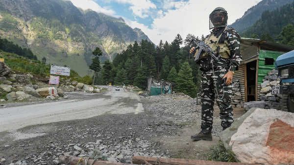 મુશ્કેલ પરિસ્થિતિઓમાં અડગ છે આપણા સૈનિકો