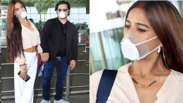 કેમેરા સામે આપ્યા પોઝ કેમેરા સામે આપ્યા પોઝ