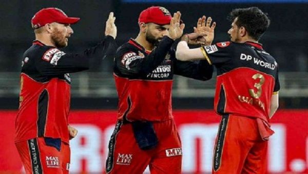 RCB vs KXIP: સ્લો ઓવર કરાવવા બદલ કોહલીને 12 લાખનો દંડ