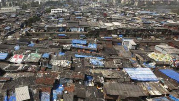 ઝુગ્ગીવાળાને કેજરીવાલે કહ્યુ - હું જીવતો છુ ત્યાં સુધી તમને કોઈ બેઘર નહિ કરી શકે