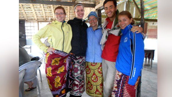 દુનિયાનો એક દેશ જ્યાં પુરુષ અને મહિલાઓ માટે છે એક જ પોષાક, જાણો વધુ રસપ્રદ વાતો