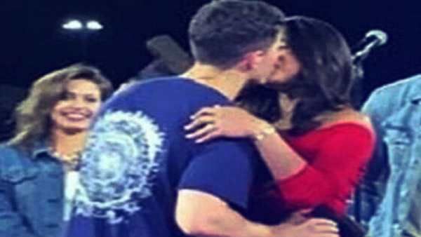 રોમેન્ટીક અંદાજ