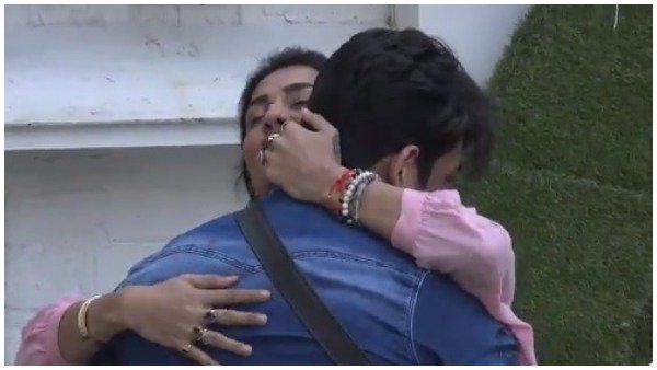 સિદ્ધાર્થ શુક્લા સાથે બાઈક પર રેઈન ડાંસ કરતી દેખાશે કન્ટેસ્ટન્ટ