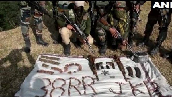 જમ્મુ કાશ્મીરમાં સેનાને મળી મોટી સફળતા, લશ્કરના બે ઠીકાનાઓની મળી જાણકારી