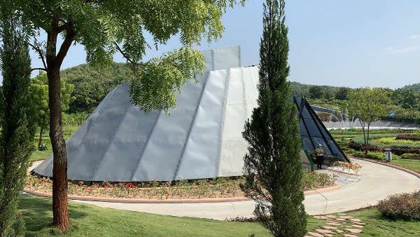 જંગલ સફારીનું પણ ઉદ્ઘાટન કર્યું