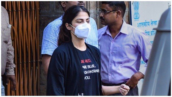 રિયાએ જેલથી ઘરે આવતા જ કહ્યું- મજબૂત રહો, આપણે જીતવાનું છે