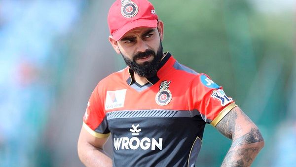 મેચ દરમ્યાન જ્યારે વિરાટ કોહલીએ અનુષ્કાને પૂછ્યું, “બાબુને ખાના ખાયા?”