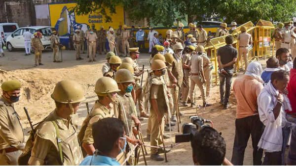 આરોપી અને પીડિત પરિવાર વચ્ચે 104 કૉલ 