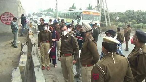 'દિલ્લી ચલો' આંદોલન: હરિયાણા પોલિસની 5 કંપનીઓ તૈનાત, ખેડૂતો માટે જેલ, પાણીનો મારો