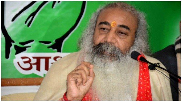 'રાહુલ ગાંધી કોંગ્રેના ભગવાન છે, જેમણે જે કરવું હોય કરી લે', ઓબામાને આચાર્ય પ્રમોદનો જવાબ