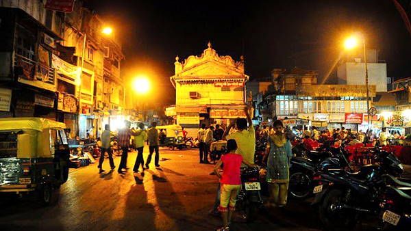 ધનતેરસ-દિવાળી પર રાતે 12 વાગ્યા સુધી બજારો ખુલ્લા રાખવાની સરકારે આપી મંજૂરી