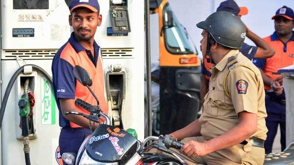 Petrol and Diesel Rate Today: પેટ્રોલ અને ડીઝલમાં ભાવ વધારાનો સિલસિલો યથાવત, જાણો આજના રેટ