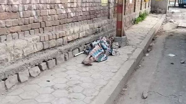 કડકડાટ અંગ્રેજી બોલતો 90 વર્ષીય ભિખારી નીકળ્યો મિકેનિકલ એન્જિનિયર, IIT કાનપુરથી પાસ આઉટ