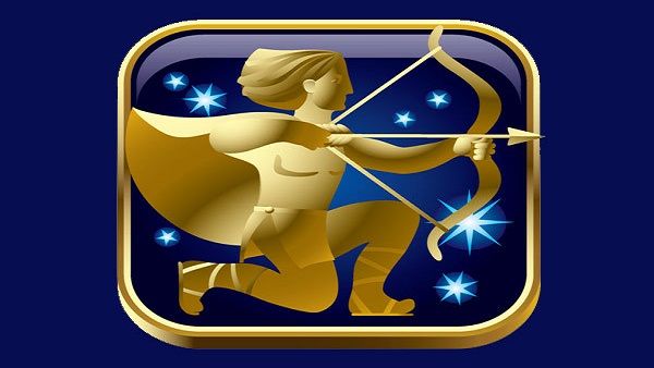 Dhanu (Sagittarius) Career Horoscope 2021: મહેનતથી સફળતાના શિખર સુધી પહોંચી શકશો