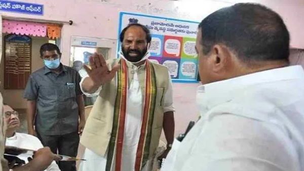 તેલંગણા કોંગ્રેસ અધ્યક્ષે આપ્યું રાજીનામુ, GHMC ચૂંટણીમાં મળી માત્ર 2 સીટ