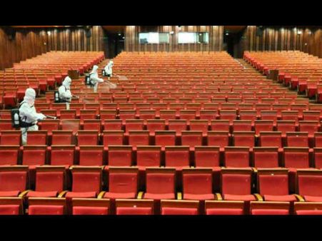 8 મહિના સુધી બંધ હતાં થિયેટર્સ 8 મહિના સુધી બંધ હતાં થિયેટર્સ