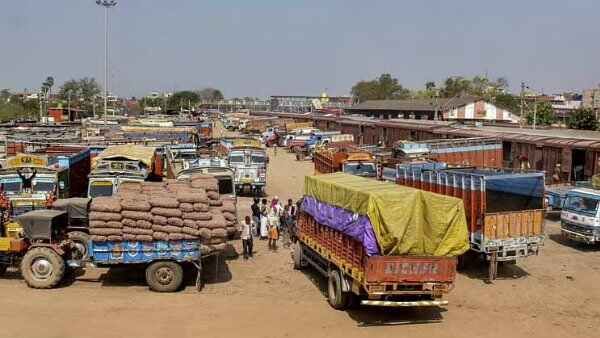 ઘણા રાજ્યોમાંથી મહત્વપૂર્ણ ચીજો આવી રહી નથી