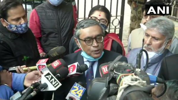 પશ્ચિમ બંગાળ: ચૂંટણી પંચને મળ્યા બીજેપી નેતા, જલ્દી આચાર સંહિતા લાગુ કરવા કરી માંગ